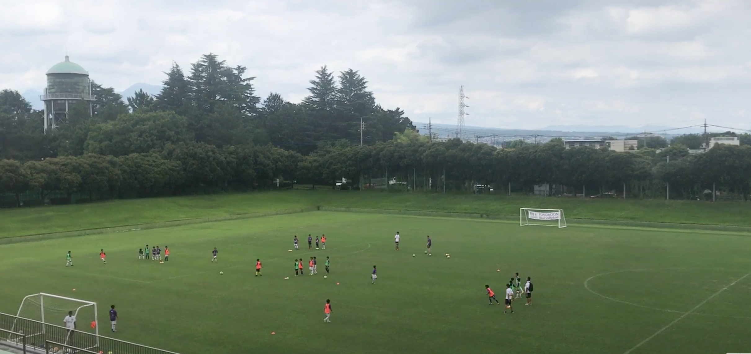 スペイン🇪🇸クロスからのシュート