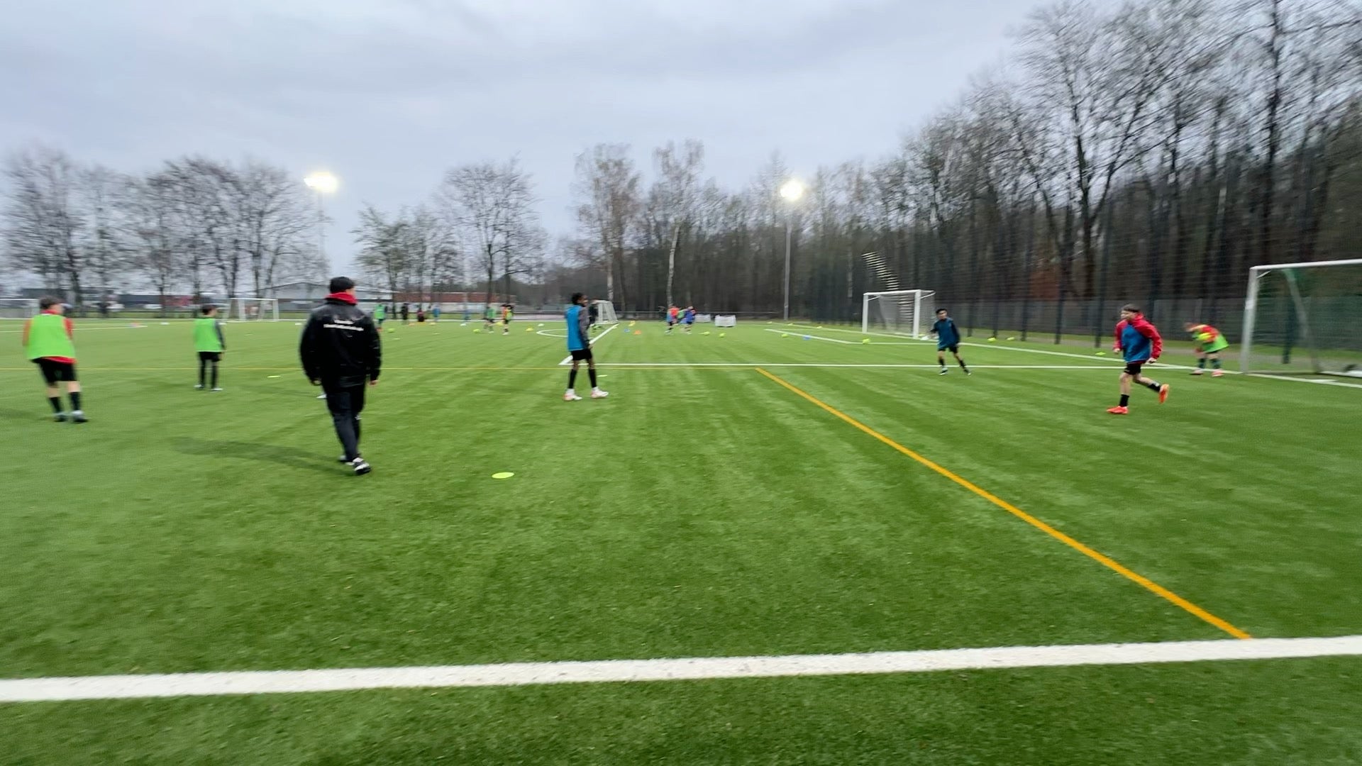 クロスからのシュート🇩🇪