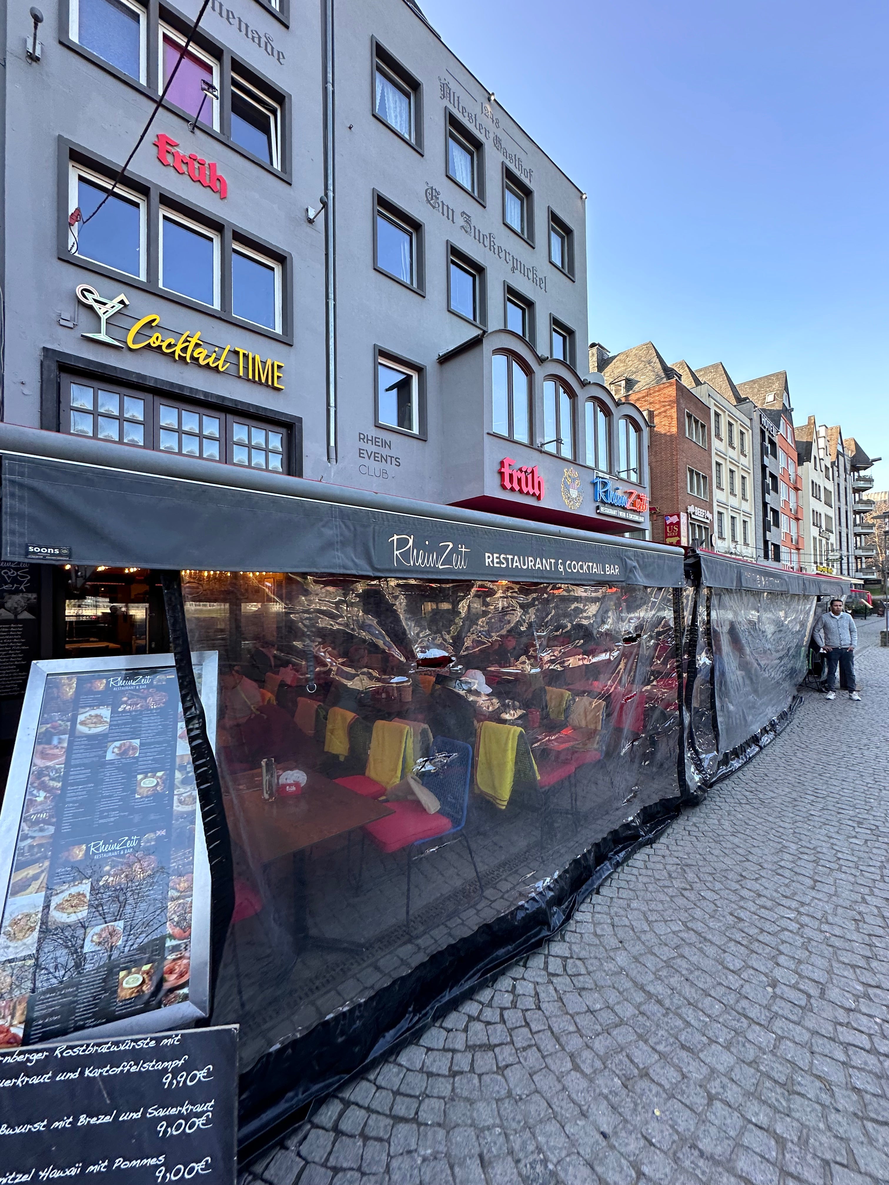 ケルン大聖堂の周辺の街並み