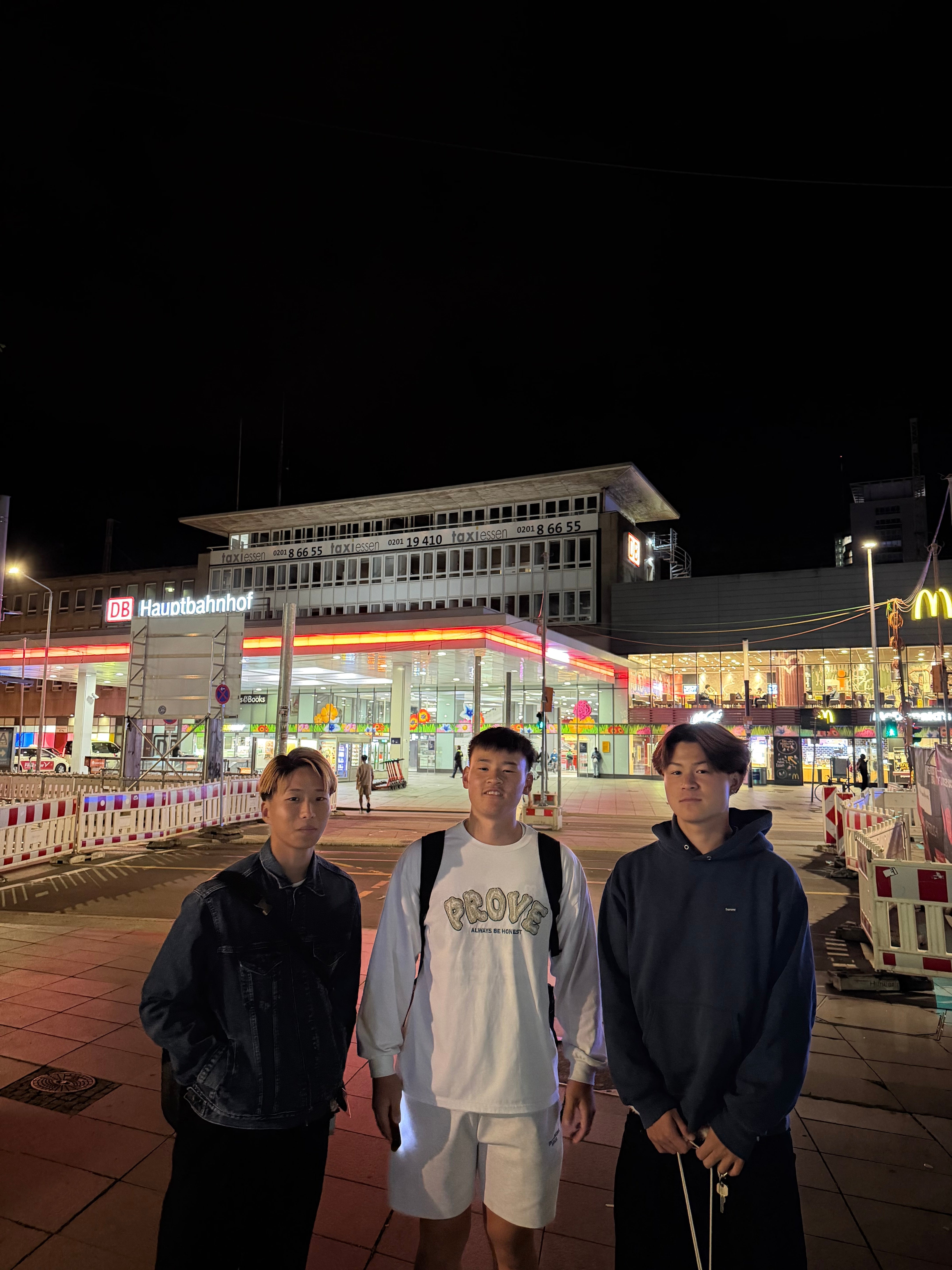 留学生達と合流しベルリンへ向かってます! - Piece 海外留学サポート