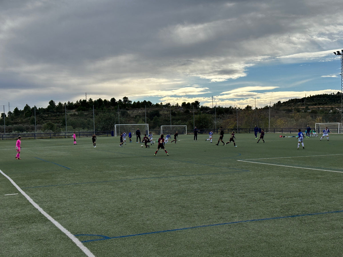 試合前の円陣🇪🇸 - Piece 海外留学サポート