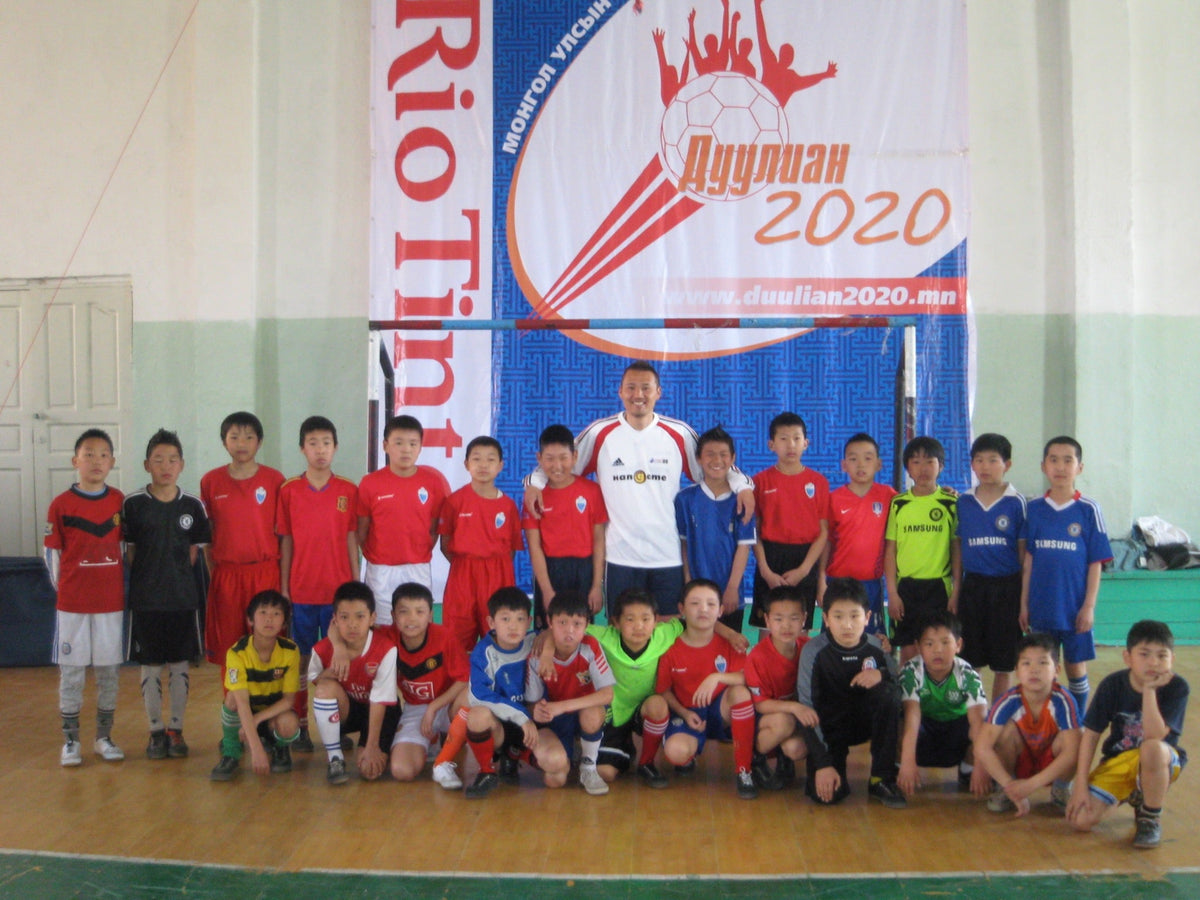 2011年、モンゴルの子どもたちとのサッカー交流