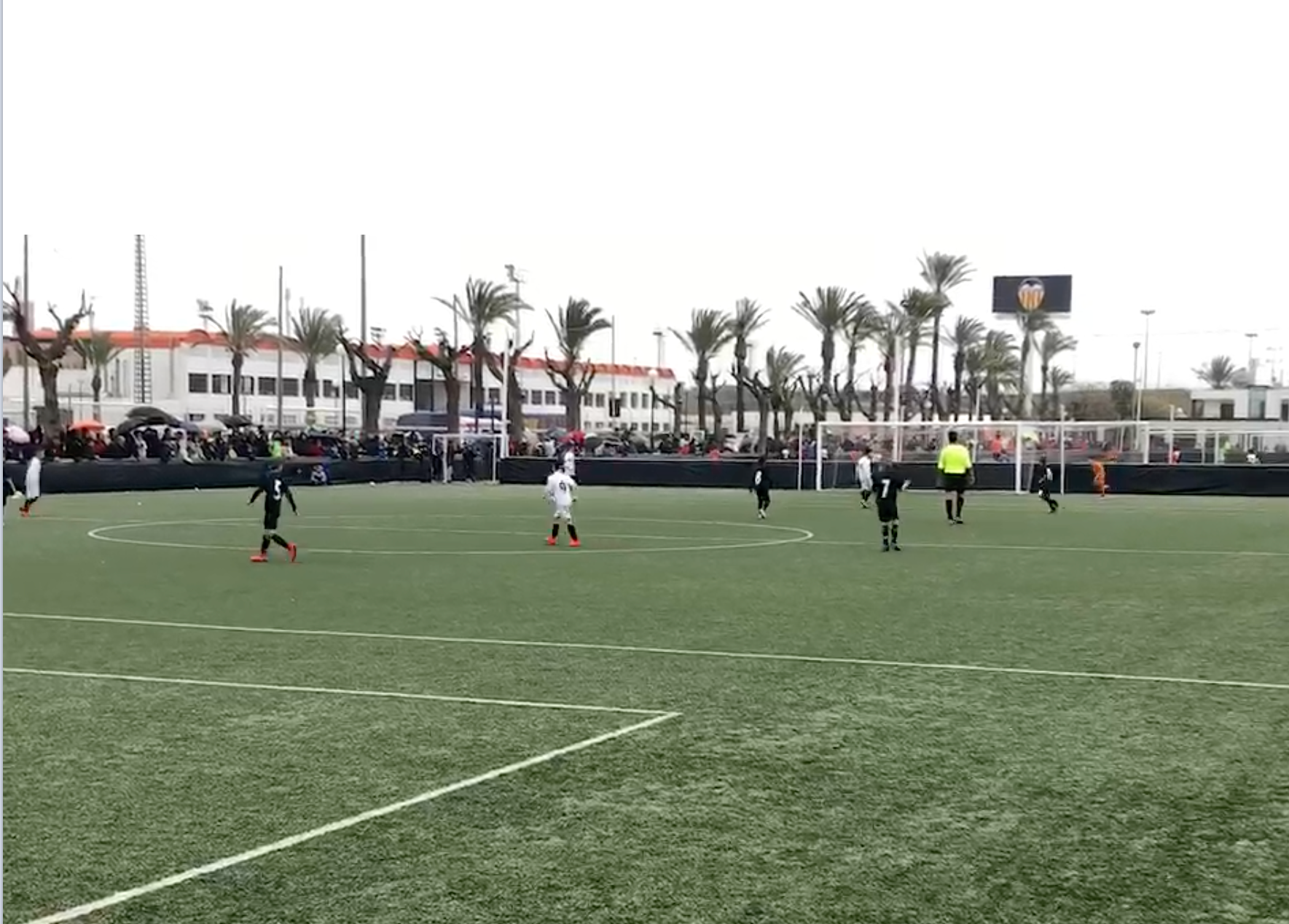 スペイン🇪🇸育成年代の試合風景