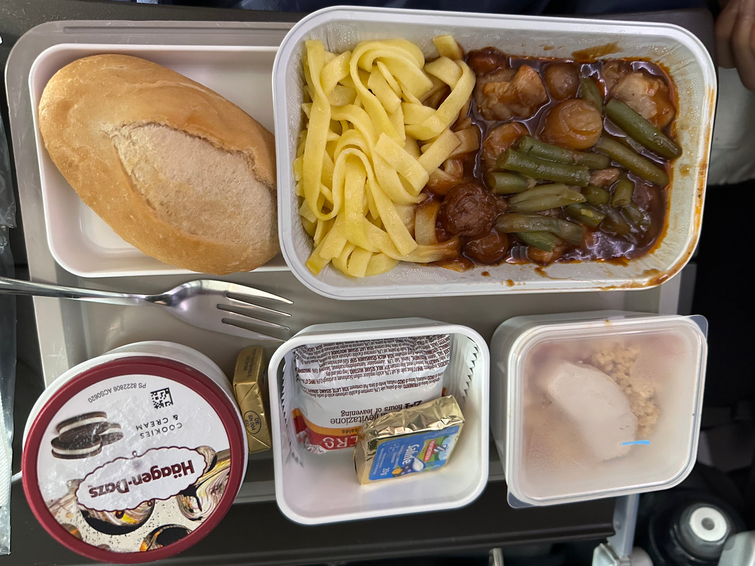 機内食✈️ドイツ編！！（キャセイ）