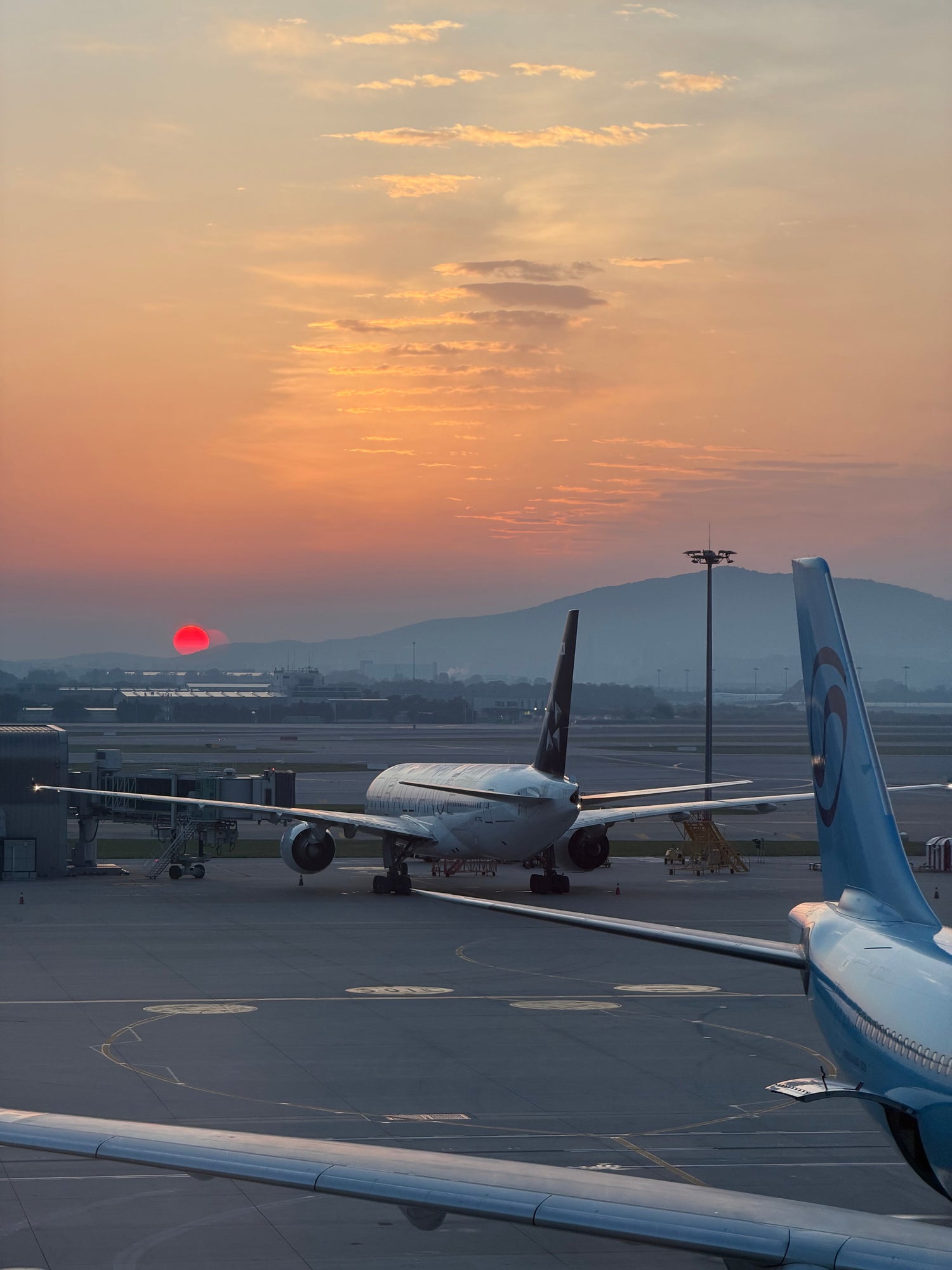 仁川国際空港から見た日の出