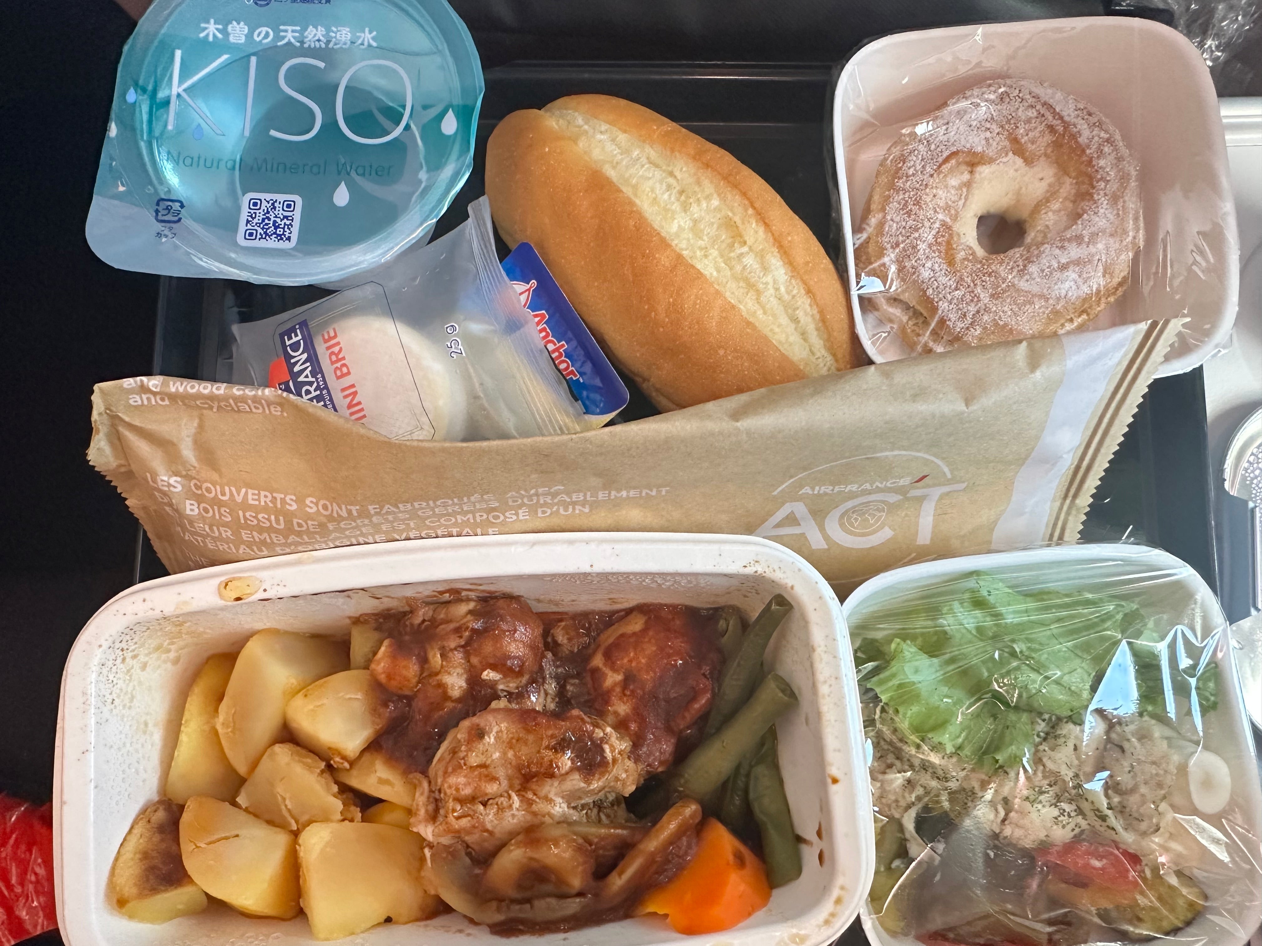 機内食(成田→パリ🇫🇷) - Piece 海外留学サポート