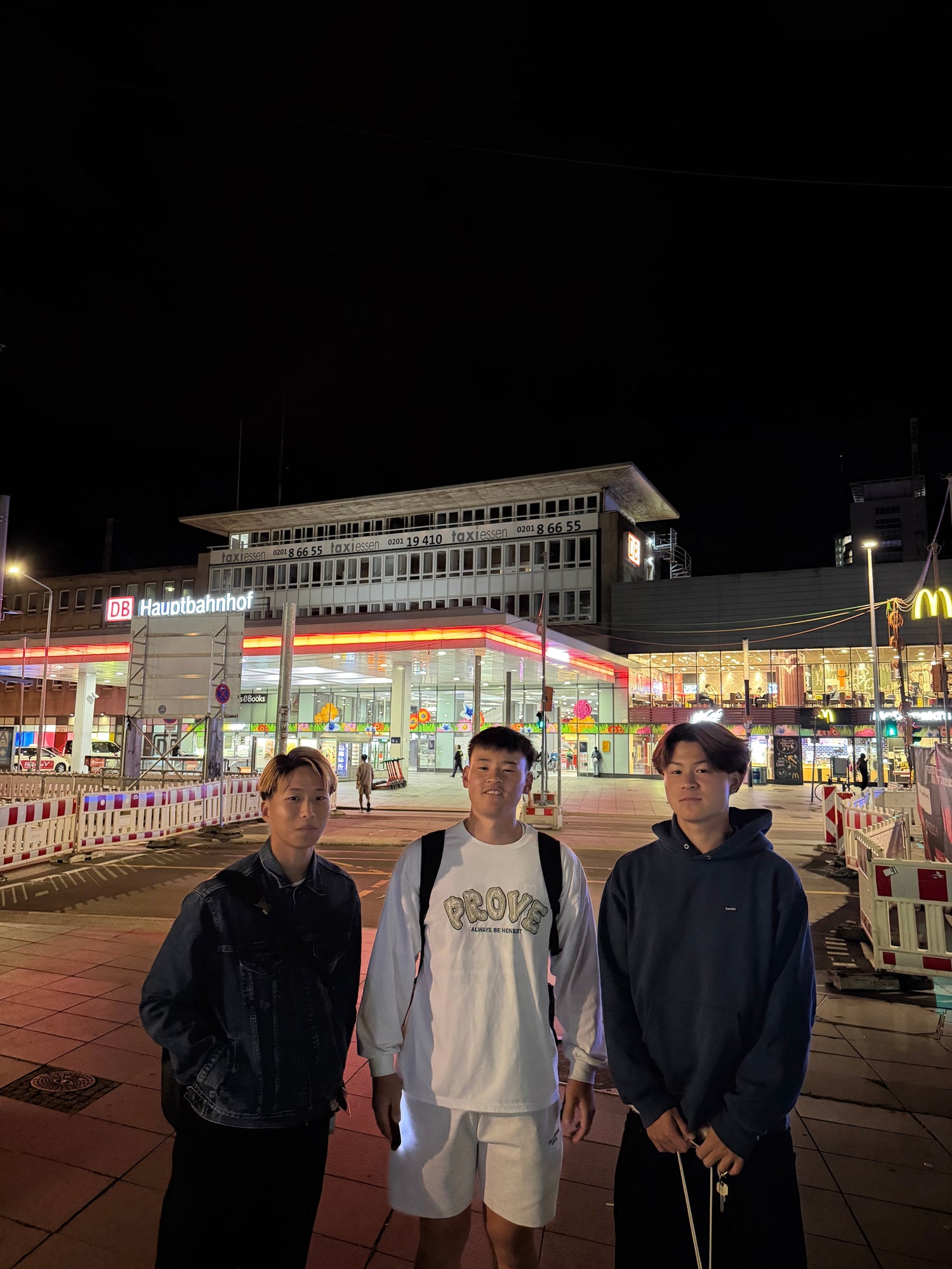 留学生達と合流しベルリンへ向かってます！ - Piece 海外留学サポート