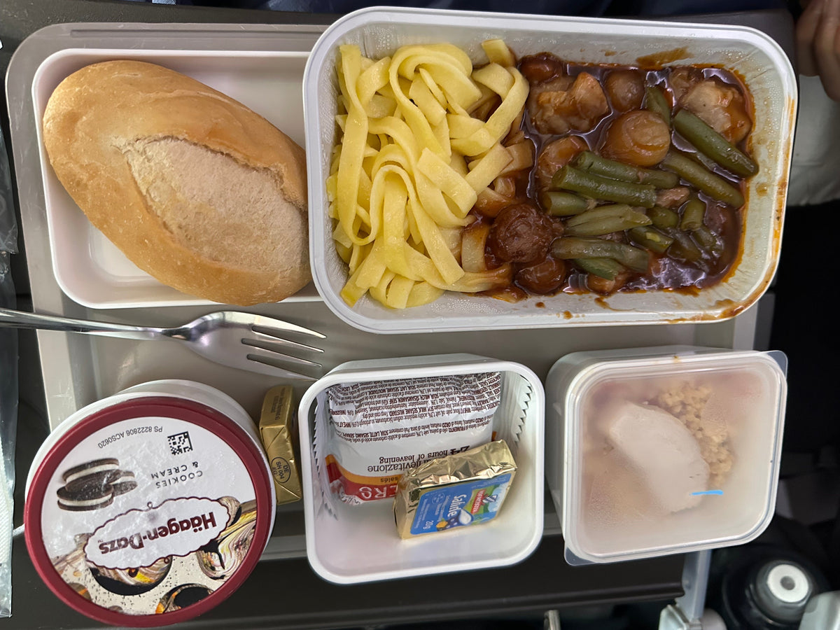 機内食✈️ドイツ編！！（キャセイ） - Piece 海外留学サポート