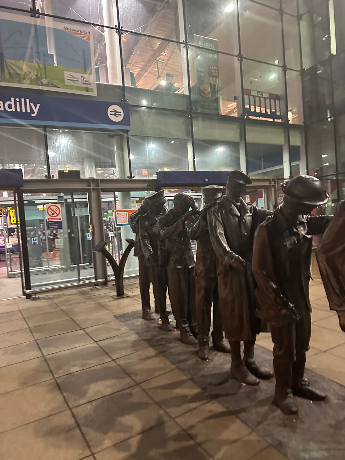 Manchester Piccadilly station